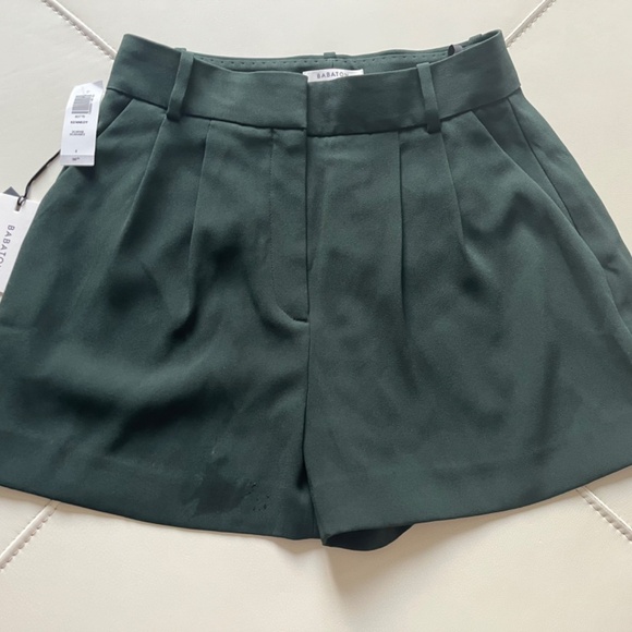 Aritzia Babaton PLEATED MINI SHORT - Picture 8 of 8